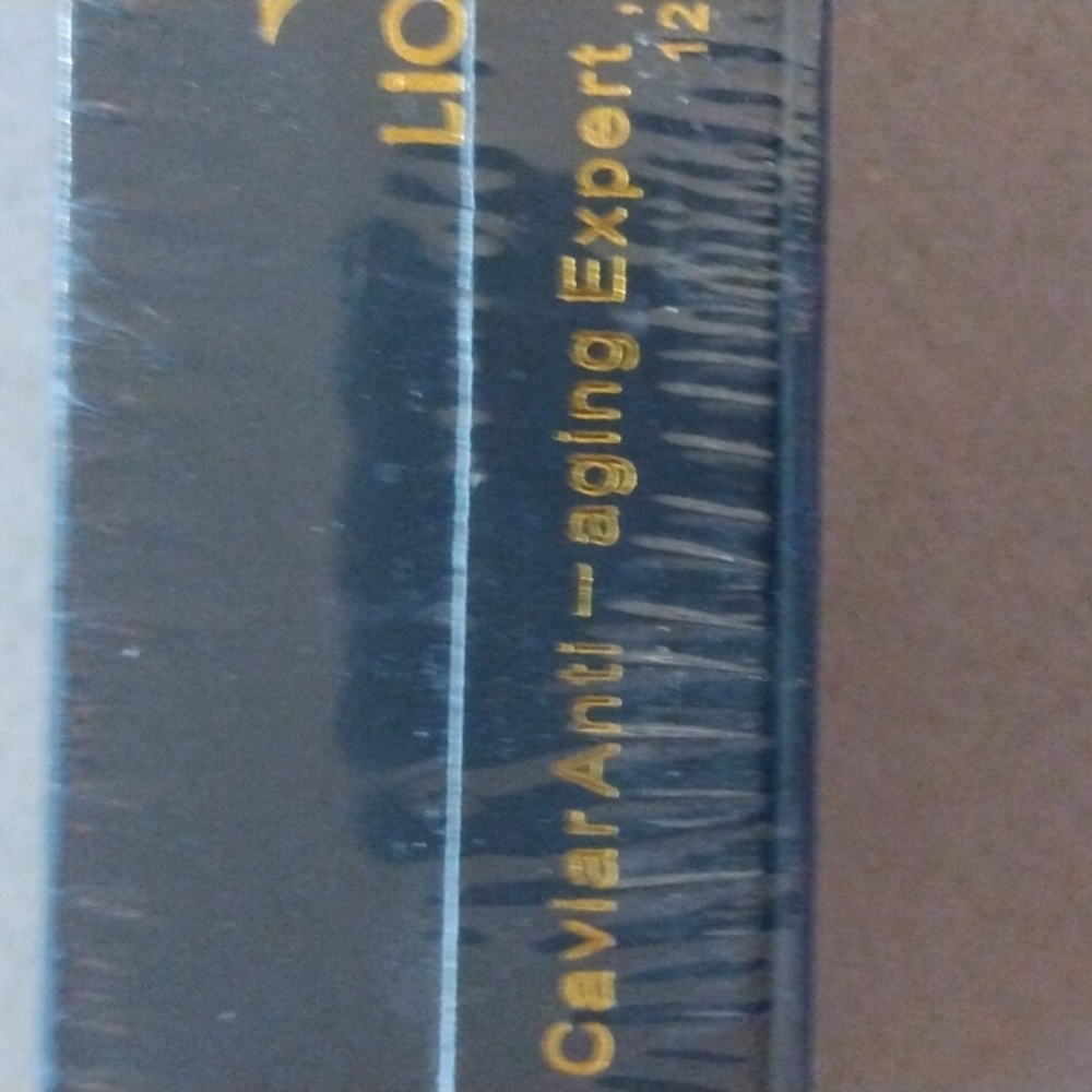 Lior Gold With Expert Age Response Wrinkle Remover